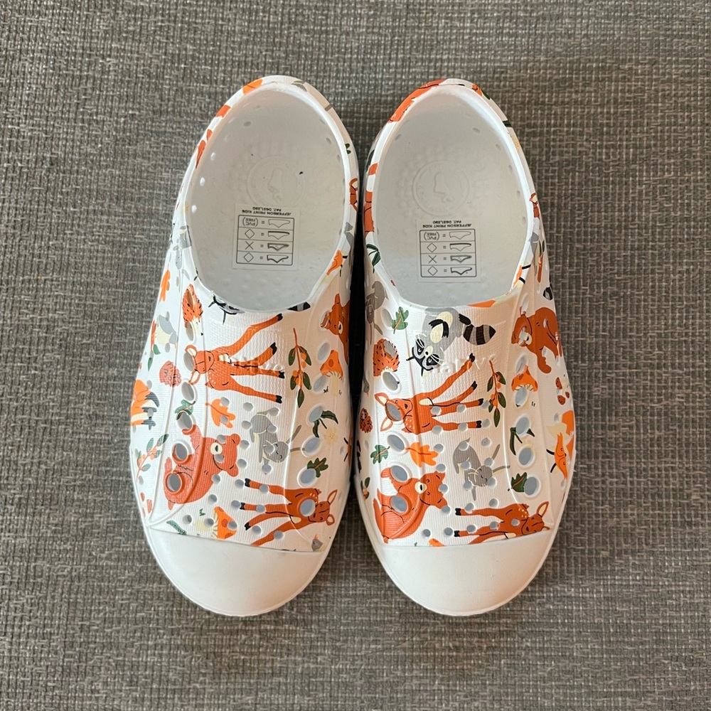 Native Jefferson Shoes (woodsy print) - C9 (New!)
